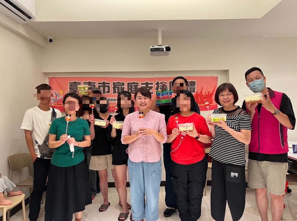 共築幸福心連心,全體大合照