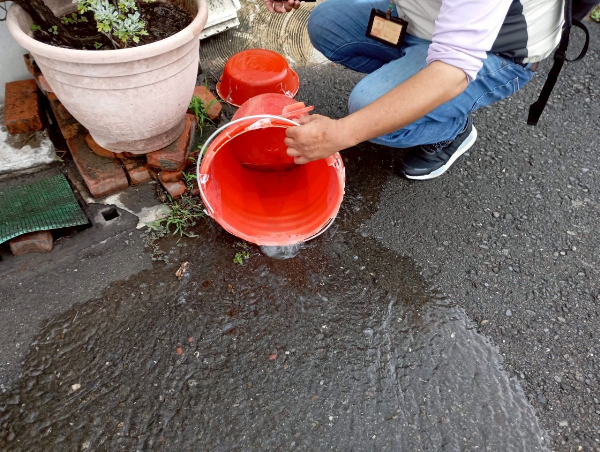 清除積水容器