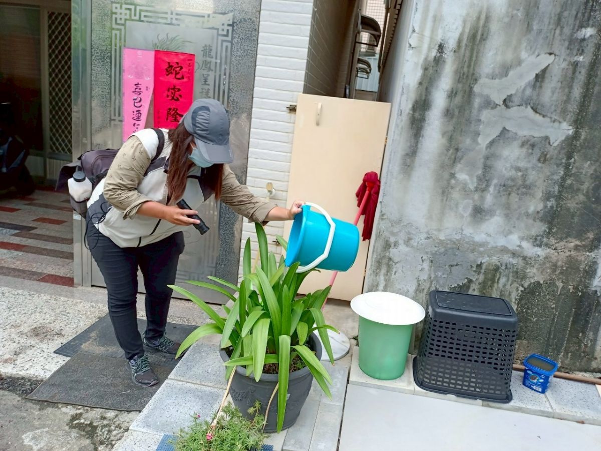 清除積水容器