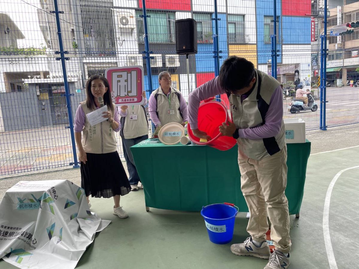 如何刷積水容器,避免孶生病媒蚊