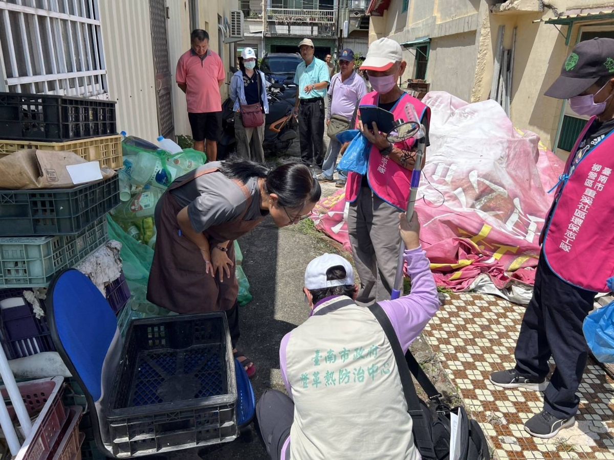 防疫績優團隊帶領志工/民眾實地巡檢孶清作業