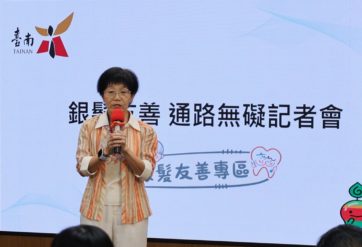 台南市營養師公會彭巧珍理事致詞,表示社區營養宣導也會大力推廣友善餐廳及通路!