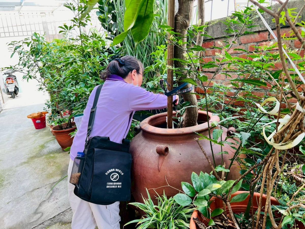 登革熱防治人員社區環境病媒蚊巡查/監測/掃蚊