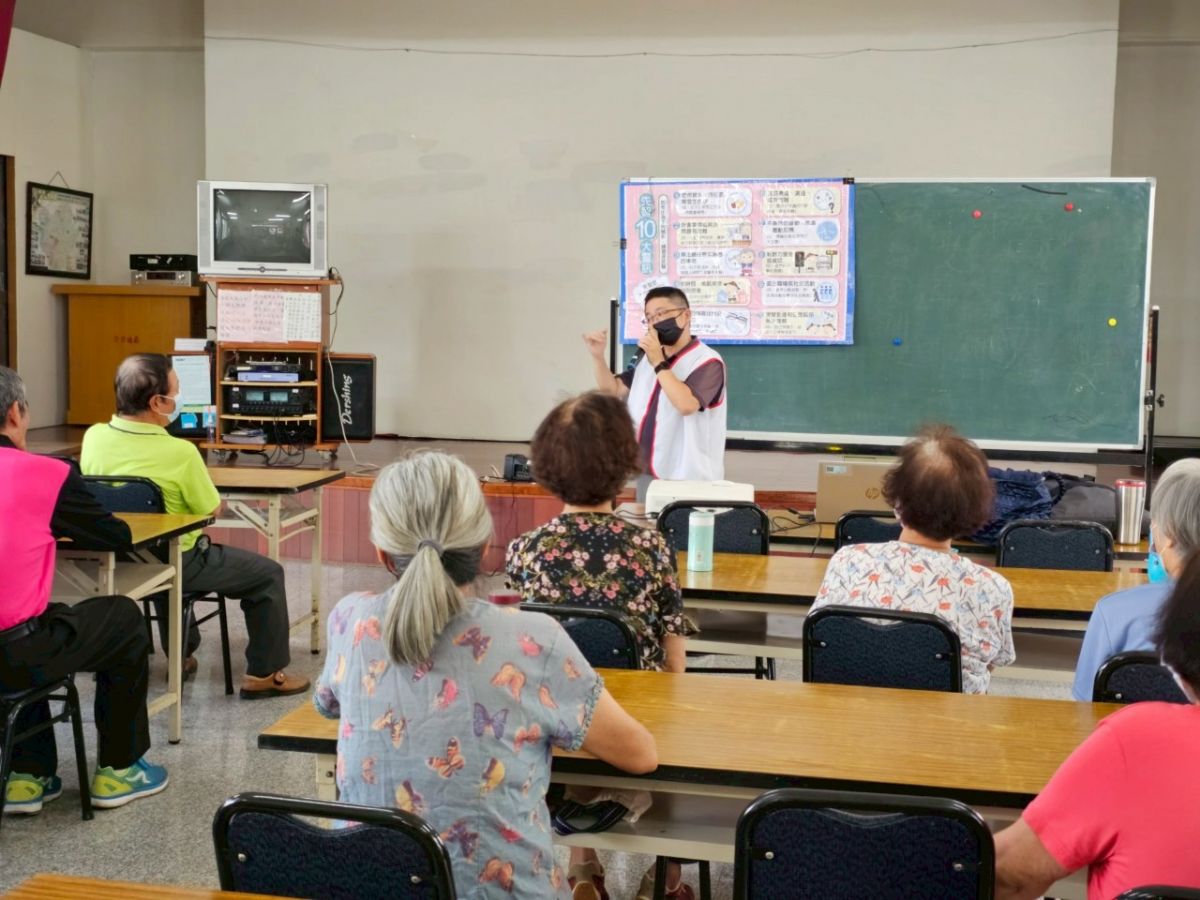 透過專業學習,志工們對失智症有了更深入的認識