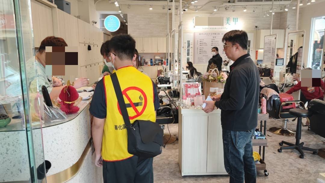 衛生局所人員及志工一同前往稽核