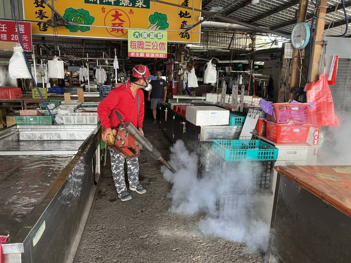 南市針對市場病媒蚊巡檢強化登革熱防治作為