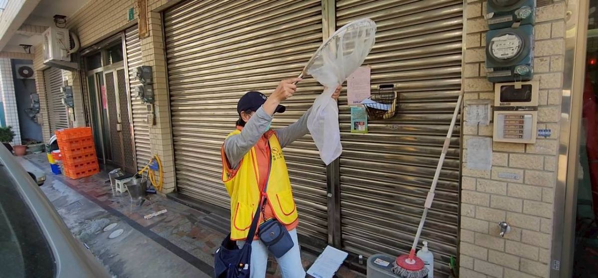 病媒蚊監測人員社區環境掃蚊巡查