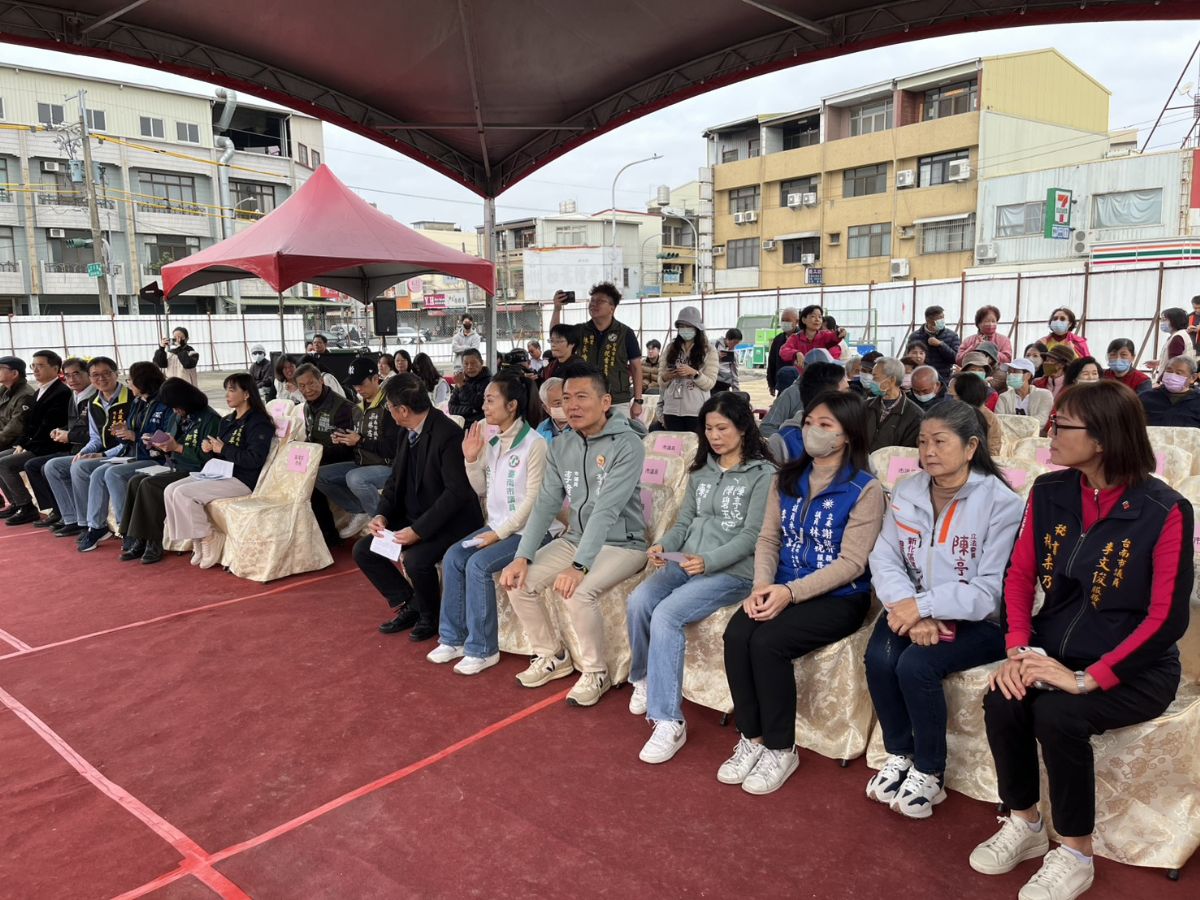 國健署林國甯組長、地方民意代表、里長及各界貴賓共同見證重要時刻