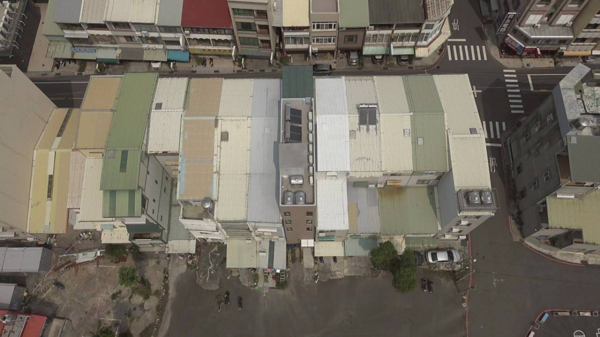 無人機執行登革熱高空場域巡查作業-2