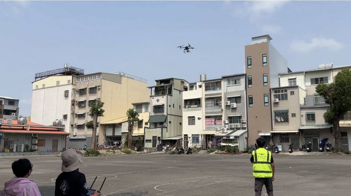 無人機執行登革熱高空場域巡查作業-1