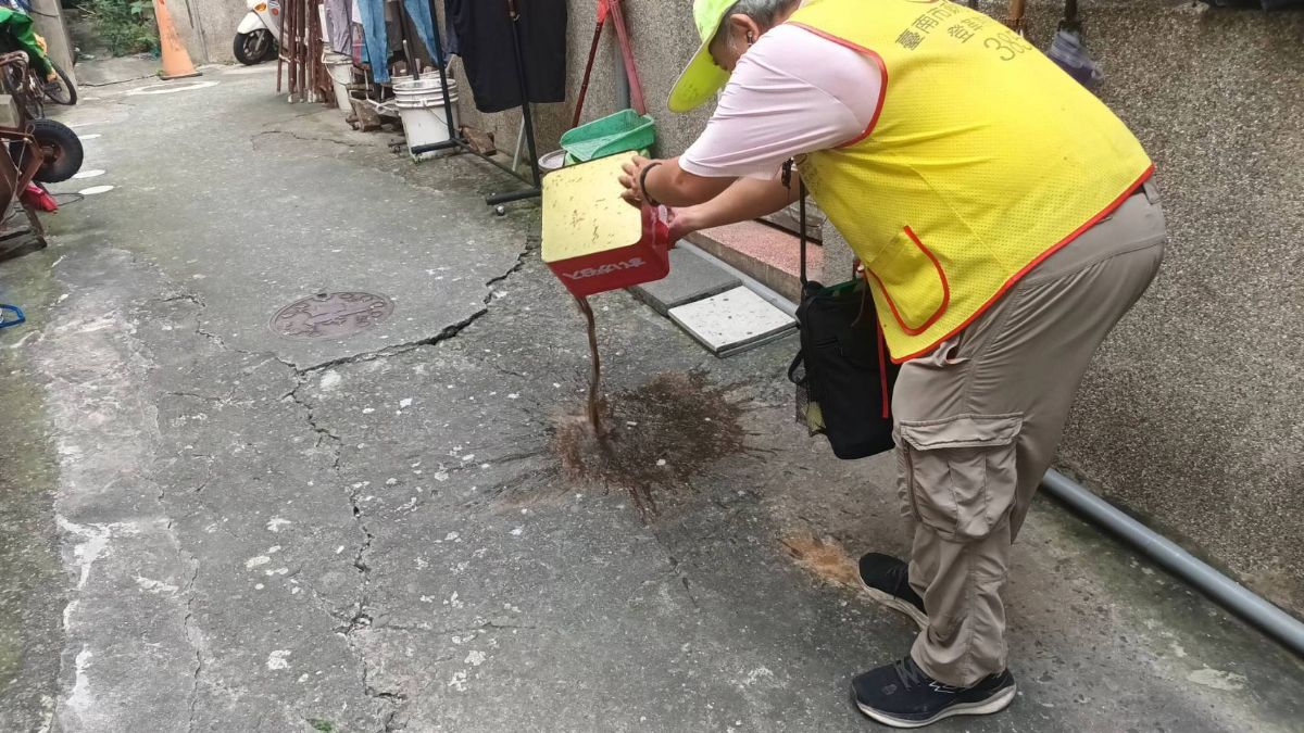 社區環境積水容器孶生病媒蚊幼蟲